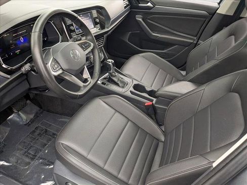 Used 2024 Volkswagen Jetta SE image 10