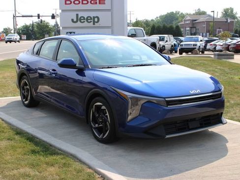 Used 2025 Kia K4 EX FWD image 2