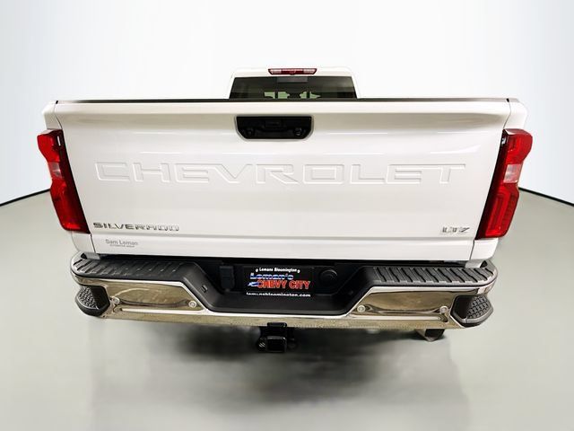 Used 2024 Chevrolet Silverado 3500 LTZ w/ LTZ Convenience Package AWD/4WD image 6