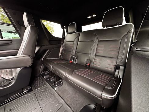 Used 2025 GMC Yukon AT4 Ultimate w/ LPO, Floor Liner Package AWD/4WD image 26