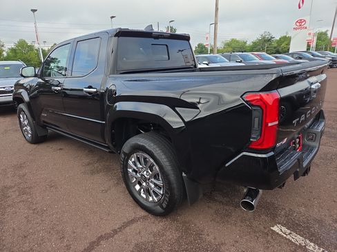 Certified 2025 Toyota Tacoma Limited AWD/4WD image 5