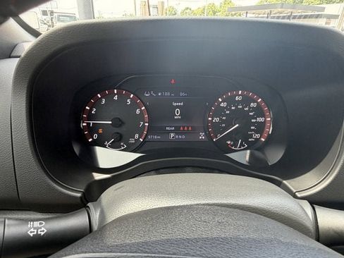Used 2025 Nissan Frontier PRO-4X w/ Pro Convenience Package AWD/4WD image 15
