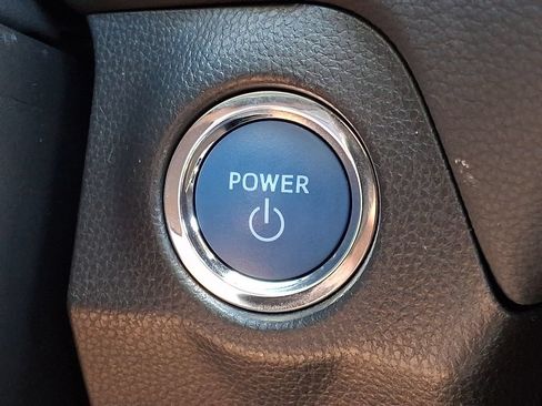 Certified 2022 Toyota RAV4 XLE Premium AWD/4WD image 25