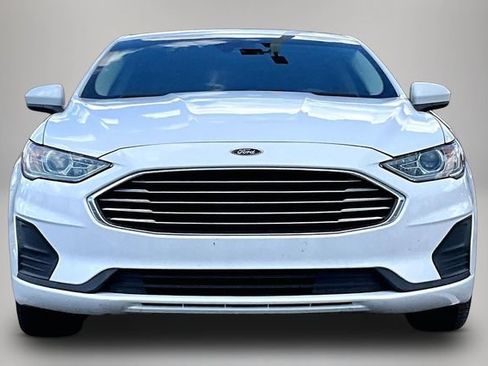 Used 2019 Ford Fusion SE FWD image 3