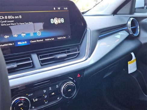 New 2026 Chevrolet Trax LT w/ Driver Confidence Package image 15