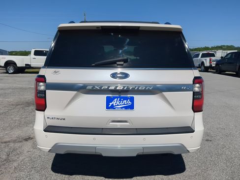 Certified 2018 Ford Expedition Max Platinum AWD/4WD image 4