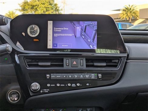 Used 2025 Lexus ES 350 w/ Premium Package image 18