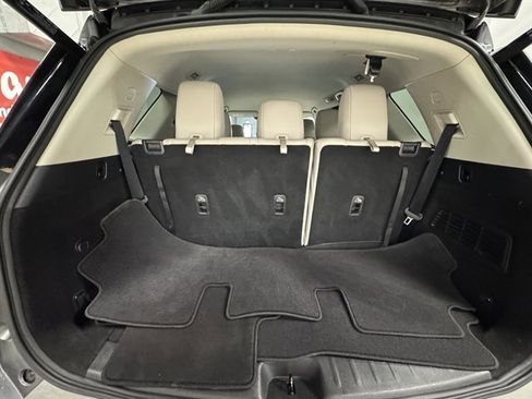 Used 2022 Nissan Pathfinder SL image 17