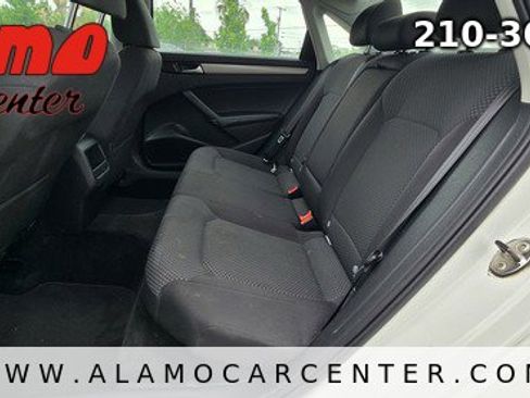 Used 2012 Volkswagen Passat 2.5 S image 25