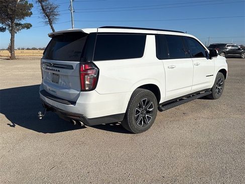 Used 2022 Chevrolet Suburban Z71 w/ Z71 Off-Road Package image 5