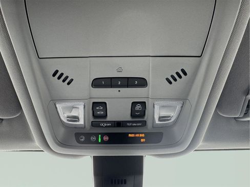 Used 2019 Chevrolet Equinox Premier image 32