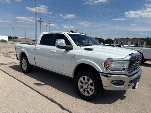Used 2023 RAM 2500 Limited AWD/4WD image 3
