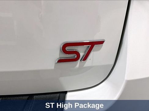 Used 2023 Ford Explorer ST w/ Technology Package AWD/4WD image 32