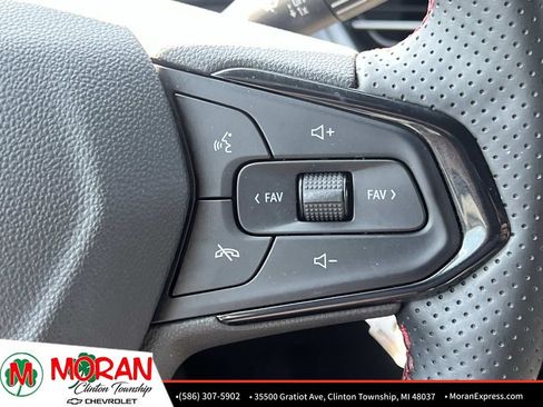 Used 2025 Chevrolet Trax RS w/ Driver Confidence Package FWD image 23