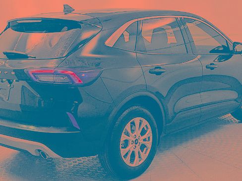 Certified 2024 Ford Escape Active FWD image 3