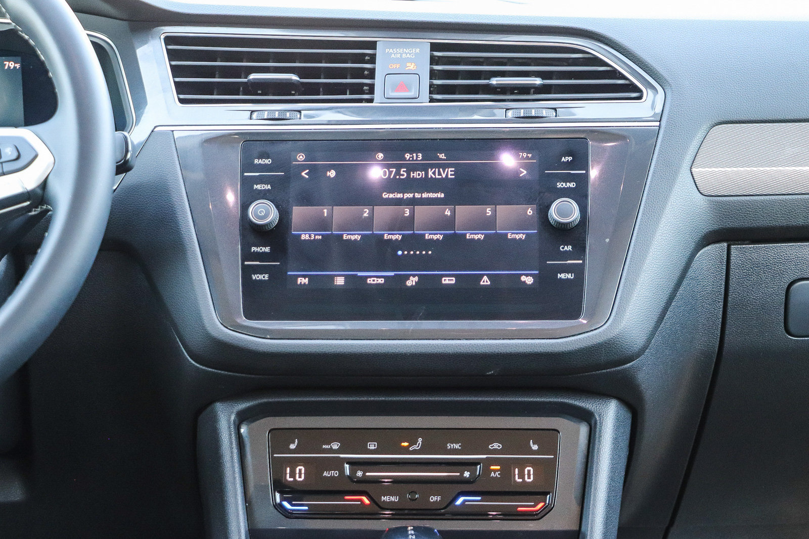 Used 2023 Volkswagen Tiguan SE FWD image 14
