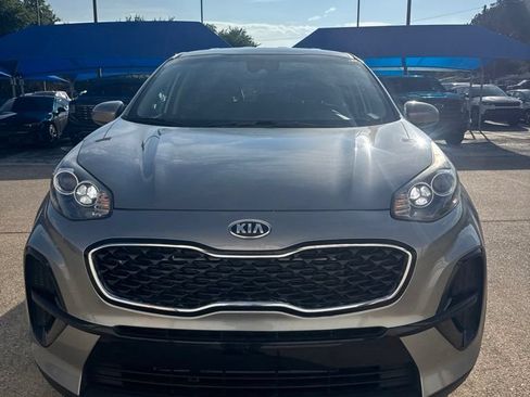 Used 2022 Kia Sportage LX FWD image 2
