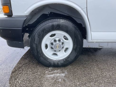 New 2025 Chevrolet Express 2500 Work Van w/ Driver Convenience Package image 23