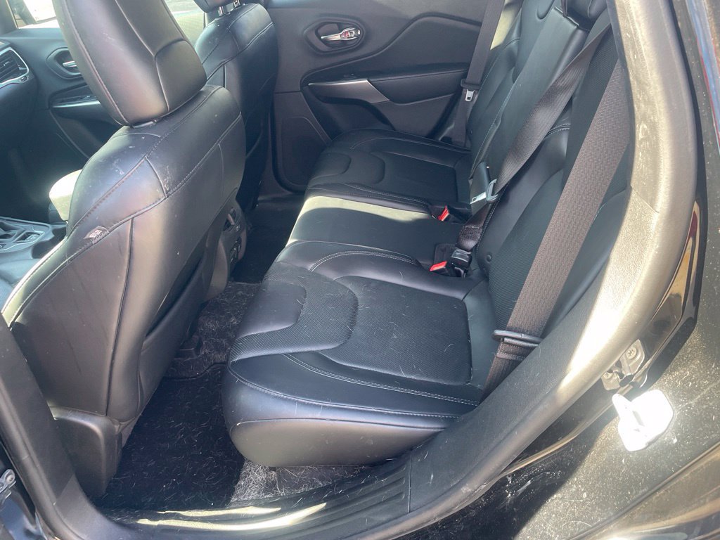 Used 2019 Jeep Cherokee High Altitude AWD/4WD image 5