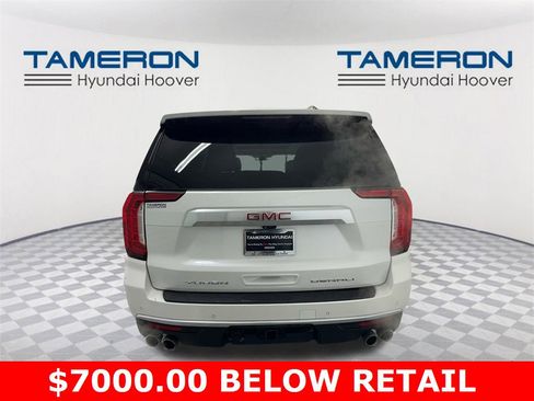 Used 2021 GMC Yukon XL Denali w/ Denali Premium Package image 4
