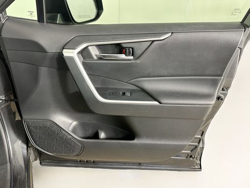 Used 2023 Toyota RAV4 XLE w/ Convenience Package image 33