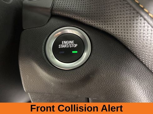 Used 2023 Chevrolet Equinox Premier image 18