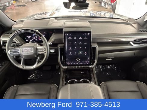 Used 2025 GMC Yukon XL Elevation w/ Elevation Premium Package AWD/4WD image 21