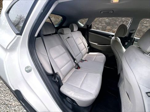 Used 2017 Hyundai Tucson SE AWD/4WD image 25