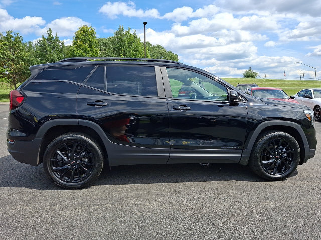 Used 2023 GMC Terrain SLE w/ Driver Convenience Package AWD/4WD image 7
