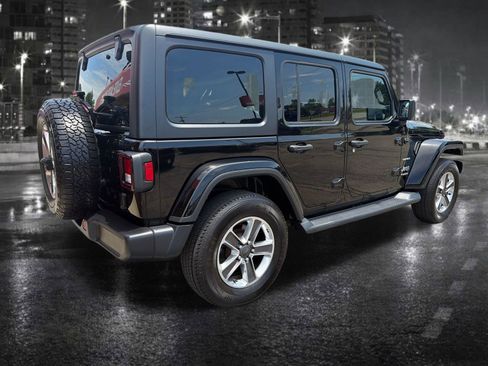 Used 2020 Jeep Wrangler Unlimited Sahara AWD/4WD image 6