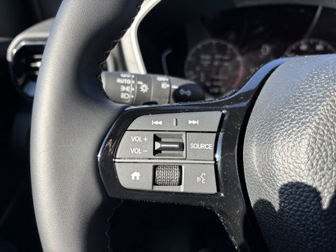 Certified 2025 Honda Pilot Sport image 15