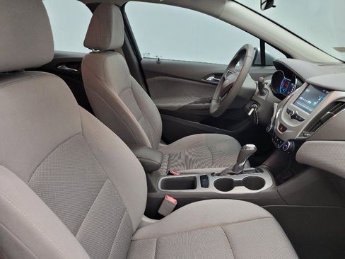 Used 2018 Chevrolet Cruze LS FWD image 21