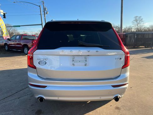 Used 2018 Volvo XC90 T5 Momentum w/ Convenience Package image 5