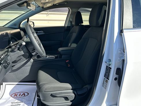 New 2026 Kia Sportage LX image 11