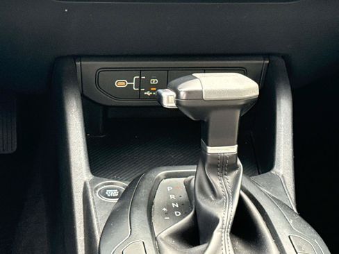 Used 2025 Kia K4 FWD image 19