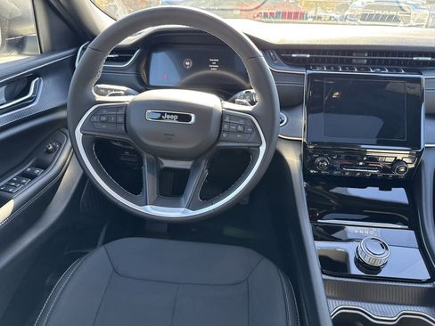 New 2025 Jeep Grand Cherokee L Laredo w/ Luxury Tech Group I image 29