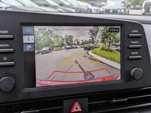 Used 2025 Hyundai Elantra Sport FWD image 20
