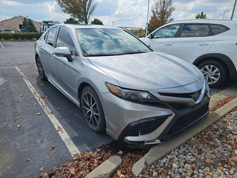 Certified 2023 Toyota Camry SE image 1