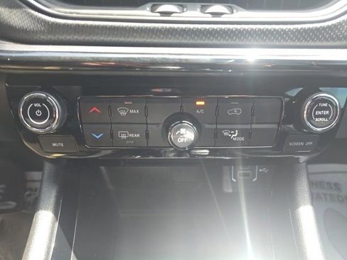 Used 2025 Jeep Compass Latitude w/ Altitude Special Edition AWD/4WD image 22