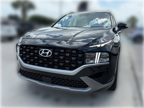 Used 2023 Hyundai Santa Fe SEL w/ Winter Weather Package FWD image 3