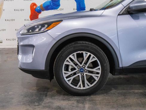 Used 2022 Ford Escape SEL w/ Technology Package image 17