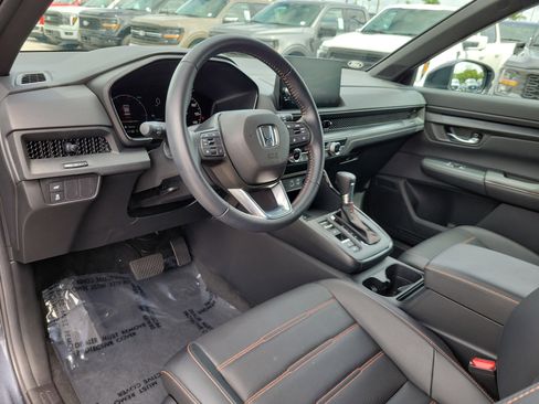 Used 2025 Honda CR-V Sport-L image 9