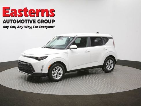 Used 2025 Kia Soul LX w/ LX Technology Package FWD image 56
