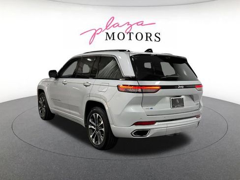 Used 2022 Jeep Grand Cherokee Overland w/ Advanced Protech Group III AWD/4WD image 6