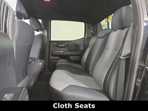 Used 2021 Toyota Tacoma TRD Sport image 12