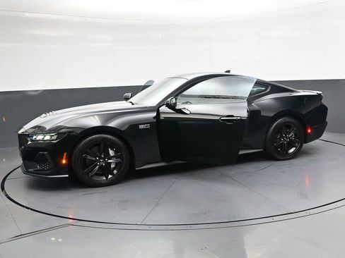 Used 2024 Ford Mustang GT RWD image 35