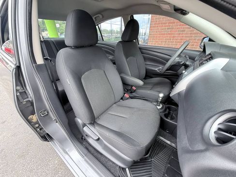 Used 2018 Nissan Versa SV FWD image 12