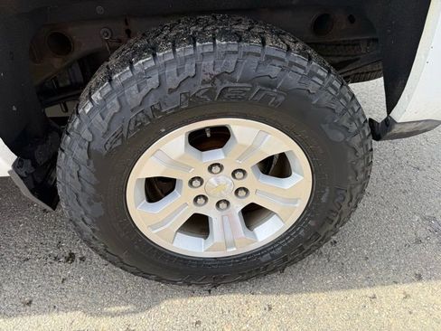 Used 2018 Chevrolet Silverado 1500 LT w/ All Star Edition image 13