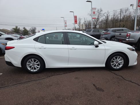 Certified 2025 Toyota Camry LE w/ Convenience Package image 2