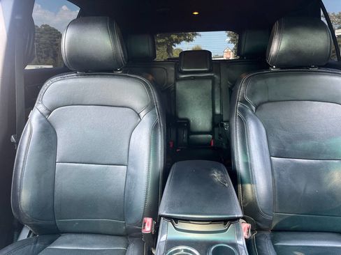 Used 2016 Ford Explorer Limited image 18
